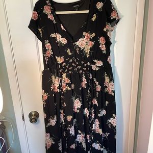 Torrid Rayon Floral Midi Dress with Lining and Pockets! (Torrid Size 1)